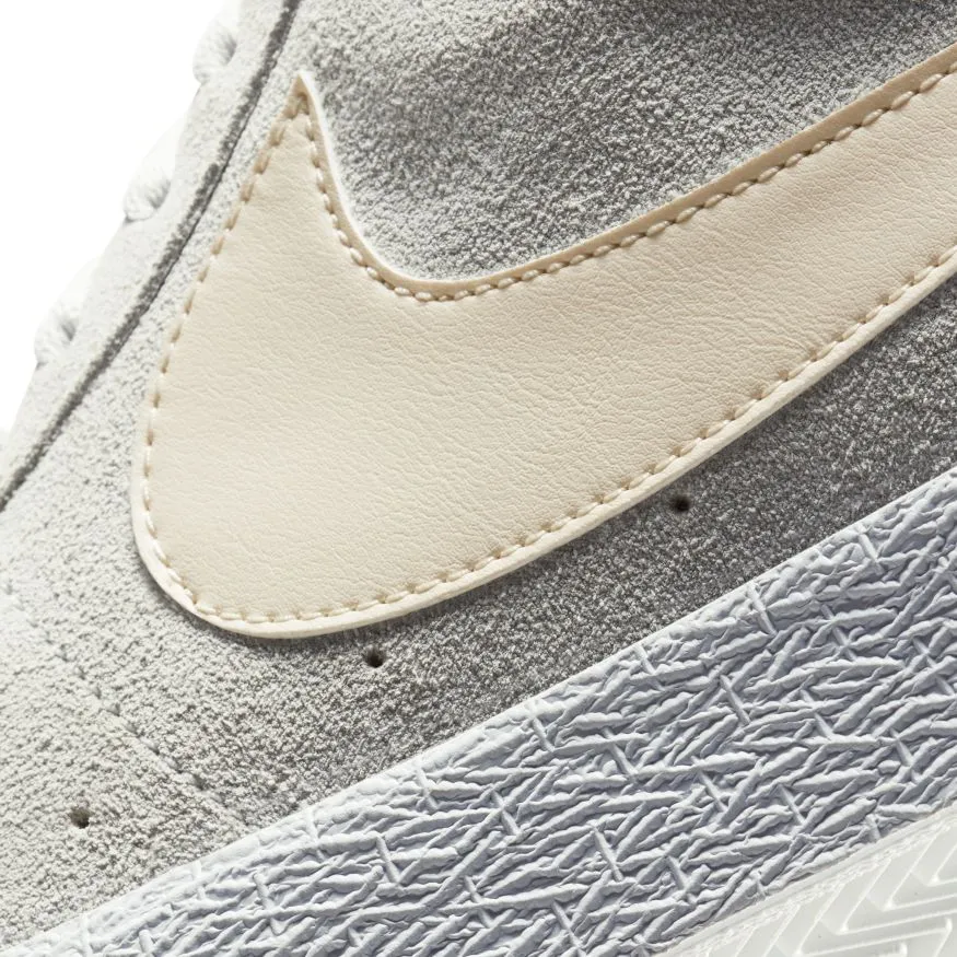 Blazer Mid (Photon Dust/Light Cream/White)