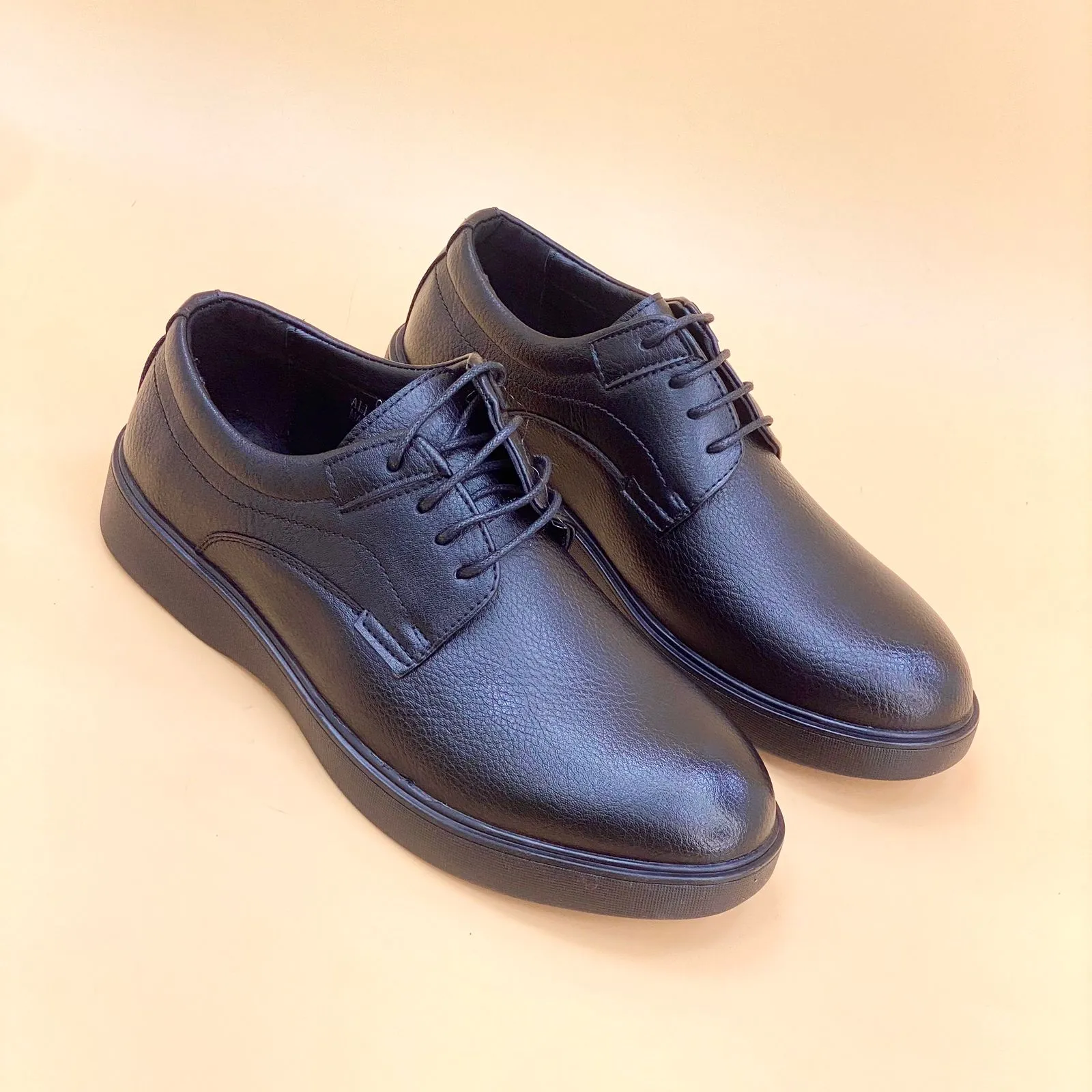 NEW ,  MEN SHOES  M914, MADE IN CHINA